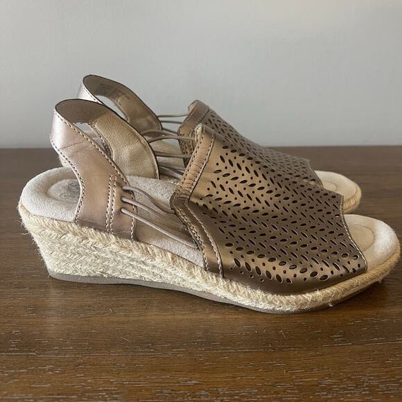 Earth Spirit Woman’s Espadrille Slingback Gold Metallic Wedge Sandals- Size 8 - Picture 3 of 10